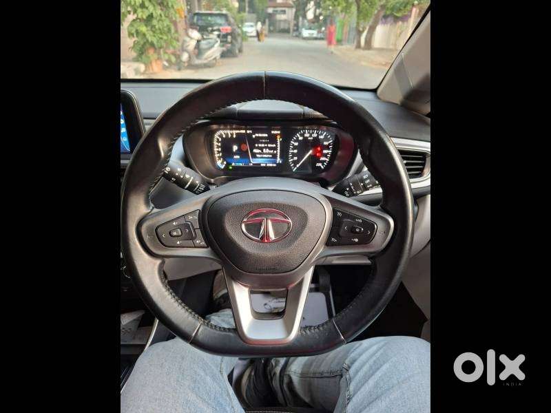 Tata Altroz Xza Plus (o) (s), 2023, Petrol