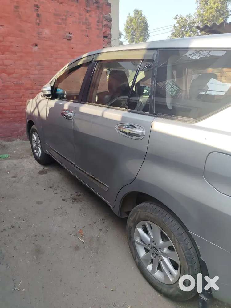 Ghar Ki Gadi He 1st Hand Chali  Hue He