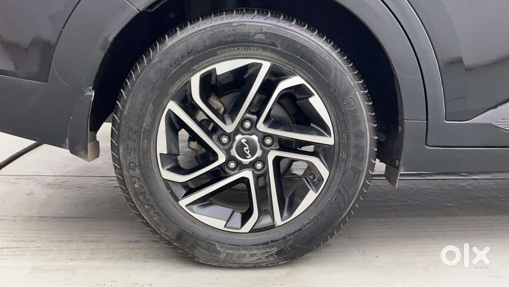 Kia Carens Prestige Plus Diesel, 2022, Petrol