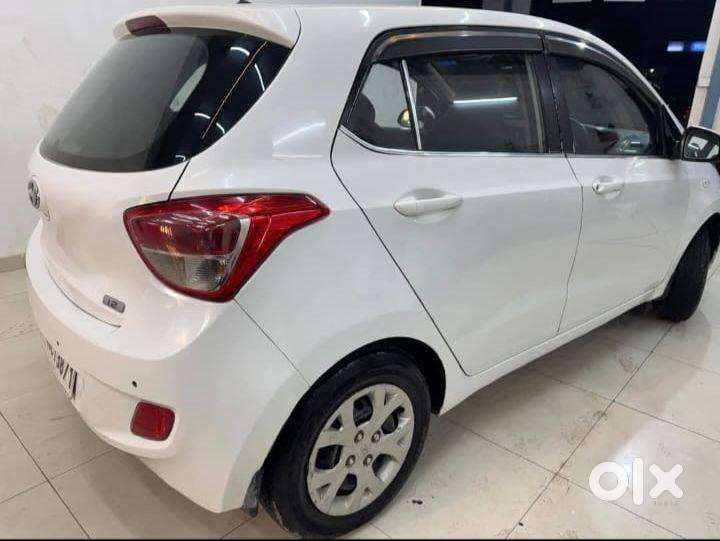Hyundai Grand I10 2017 Cng & Hybrids Good Condition