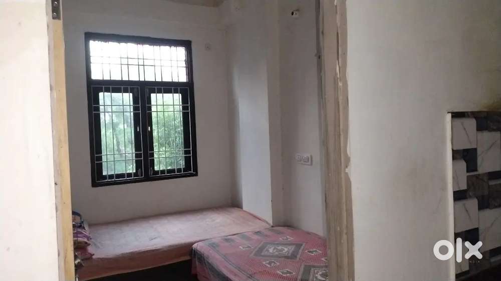 2bhk room 1st floor