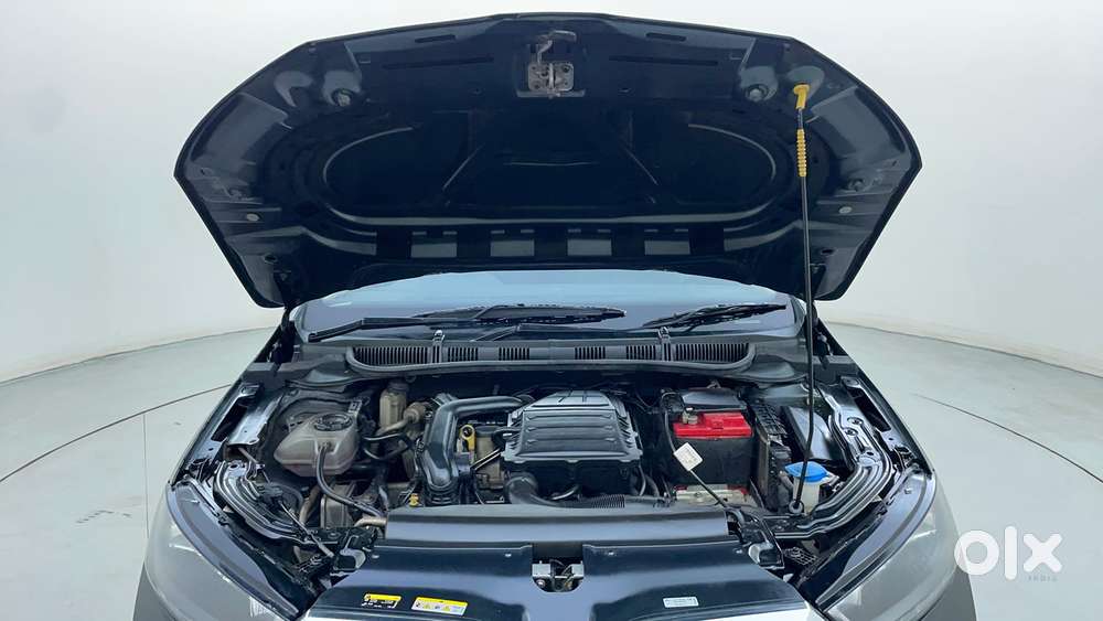 Skoda Slavia Ambition 1.0l Tsi At, 2022, Petrol