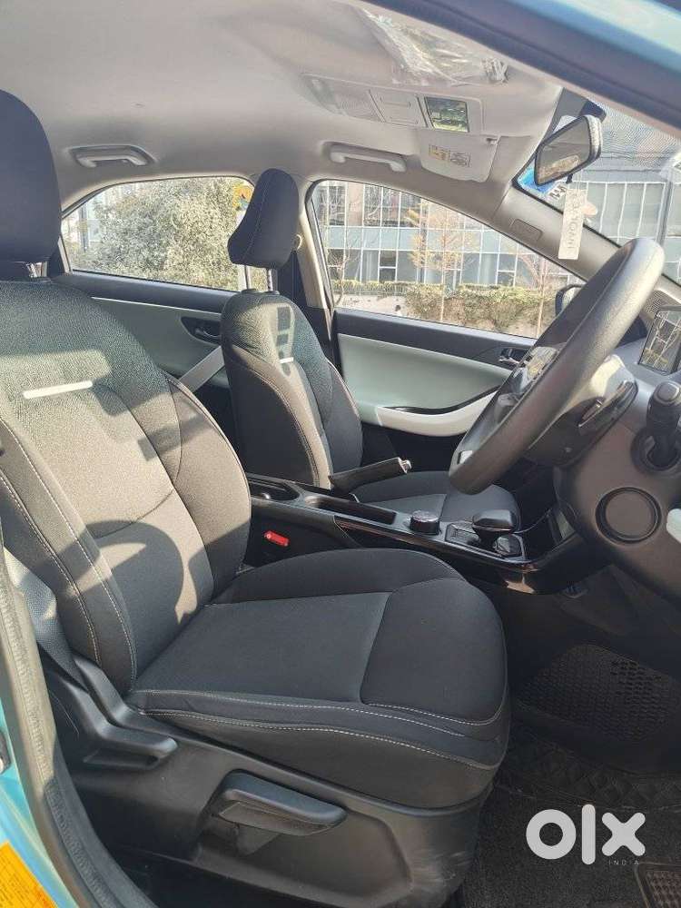 Tata Nexon Creative Plus 1.2 Revotron Petrol 6 Amt, 2024, Petrol