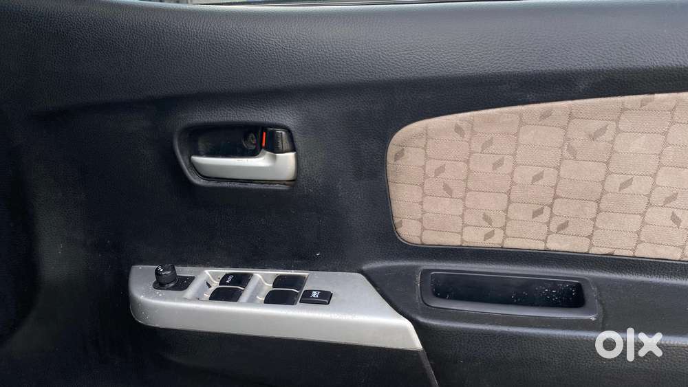 Maruti Suzuki Wagon R 1.0 2015-2019 Vxi Amt, 2015, Petrol