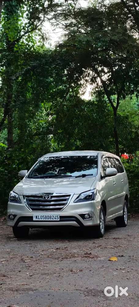 Toyota Innova 2.5 V 2012