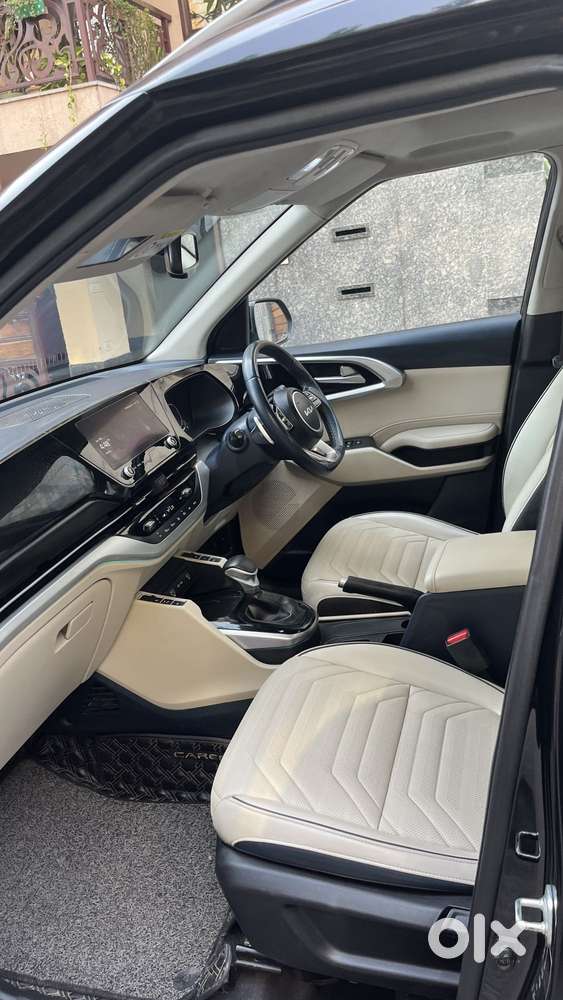 Kia Carens 1.4 Luxury Plus Dct 7 Str, 2022, Petrol