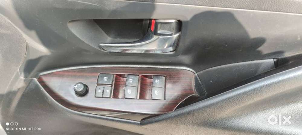 Toyota Innova Crysta 2.4 Gx Mt, 2017, Diesel