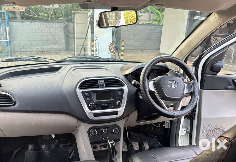 Tata Tiago 1.2 Revotron Xt (o), 2016, Petrol