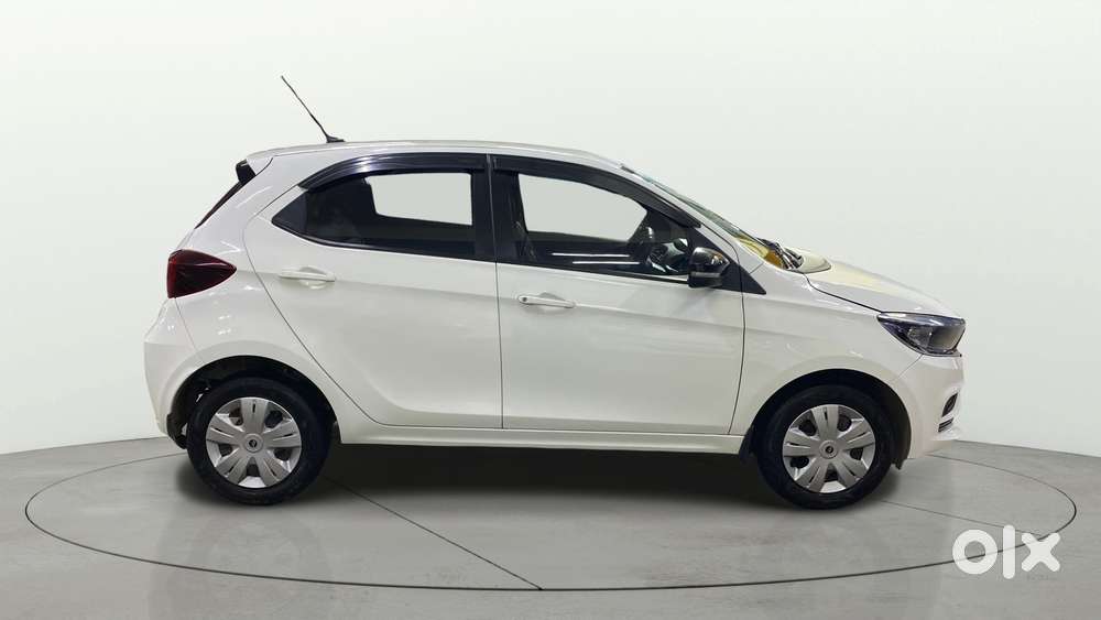 Tata Tiago Xz Plus Cng Dual Tone, 2025, Cng & Hybrids