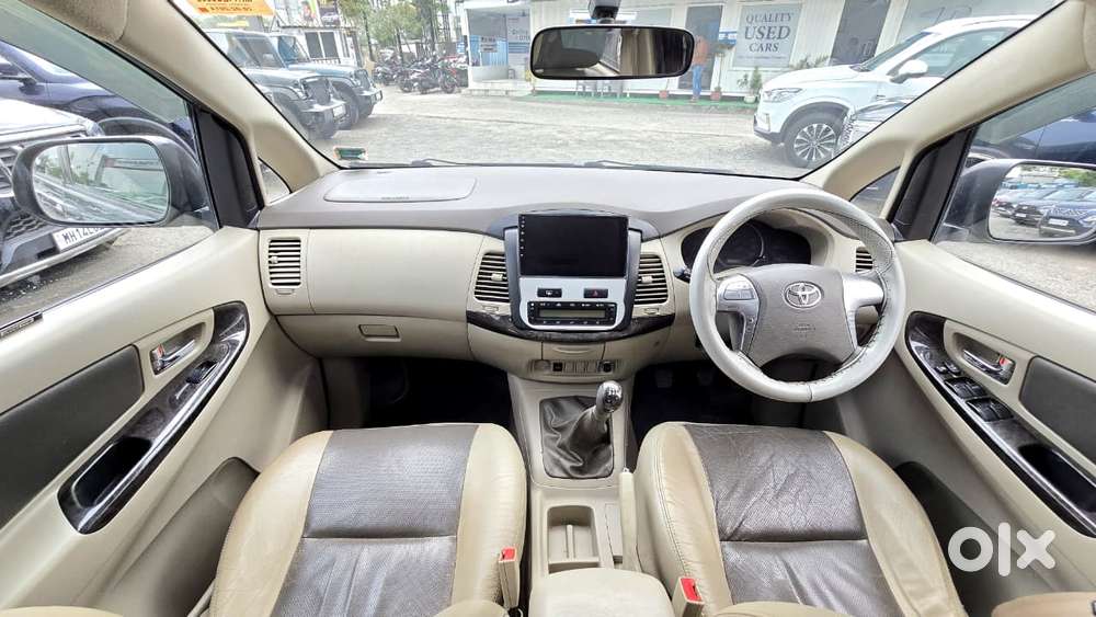 Toyota Innova 2.5 Z Diesel 7 Seater Bs Iv, 2014, Diesel