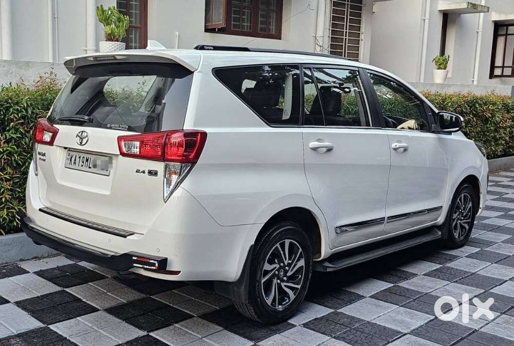Toyota Innova Crysta [2020-ongoing] 2.4 Gx At 7 Str, 2021, Diesel