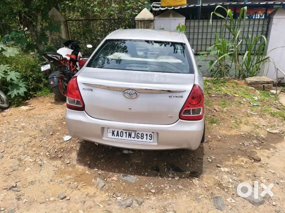 Toyota Etios 2011 90000 Km Driven