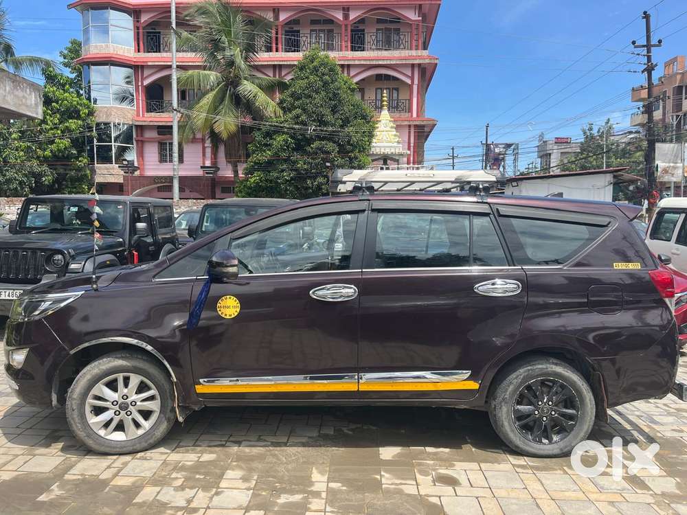 Toyota Innova Crysta 2.4 V 8 Str, 2017, Diesel