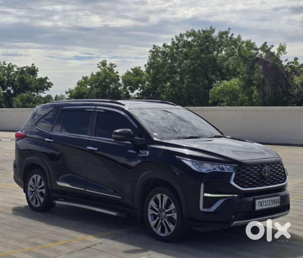 Toyota Innova Hycross 2.0 Zx Hybrid 7 Str, 2023, Petrol