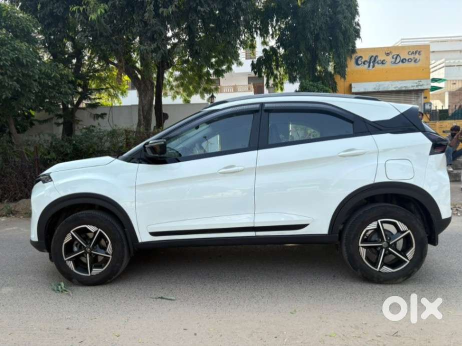 Tata Nexon Creative 1.2 Revotron Petrol 6 Mt, 2025, Petrol