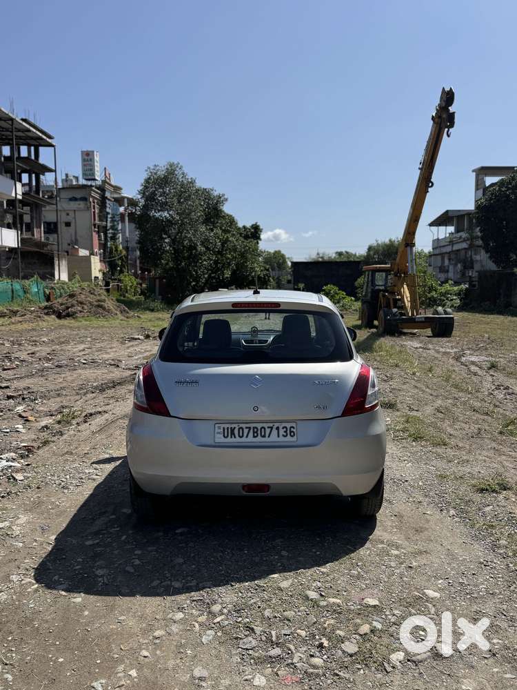 Maruti Suzuki Swift Vxi Optional, 2016, Petrol