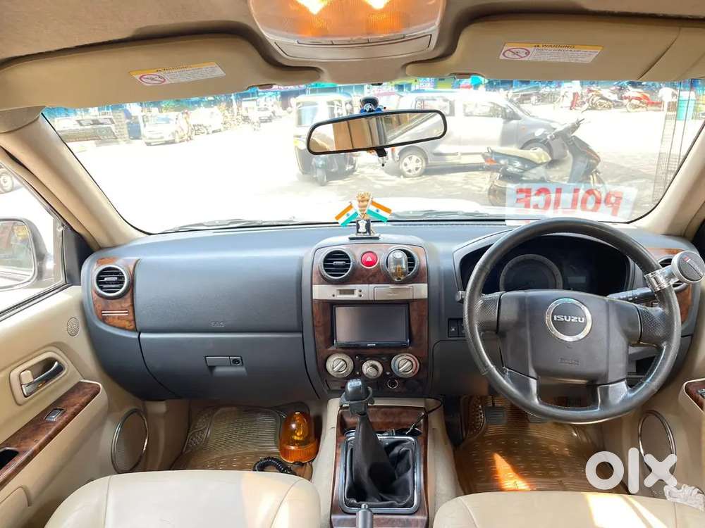 Isuzu Mu7 Suv