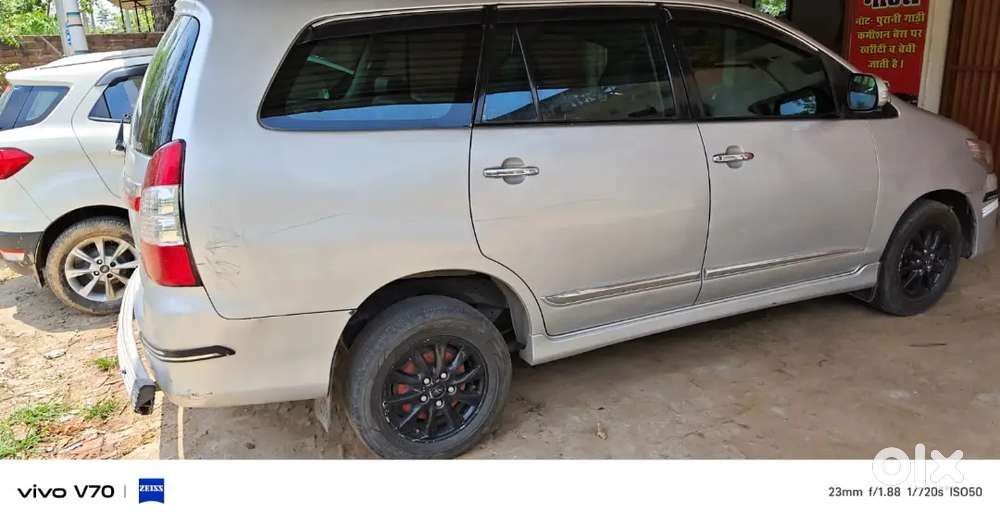 Toyota Innova 2014 Diesel 135500 Km Driven