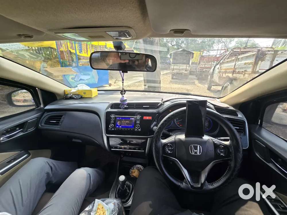 Honda City 1.5 V 2015