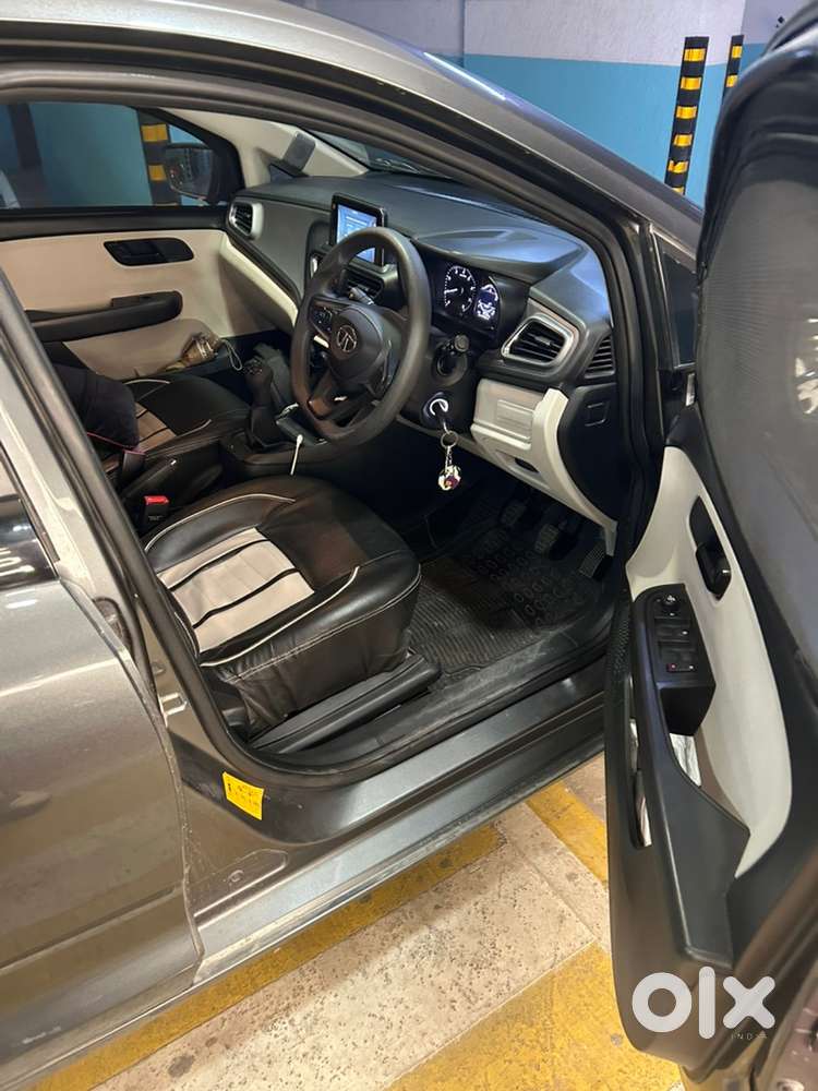 2021 Tata Altroz 1.2 Petrol Manual