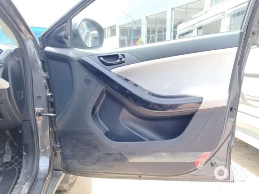 Tata Nexon Fearless Plus (ps) 1.2 Icng 6mt Red Dark Edition, 2025, P..