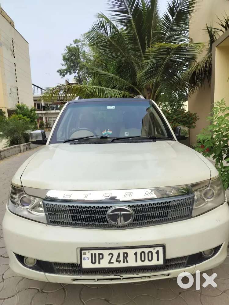 Tata Safari Storme 2014 With Manual Transmission