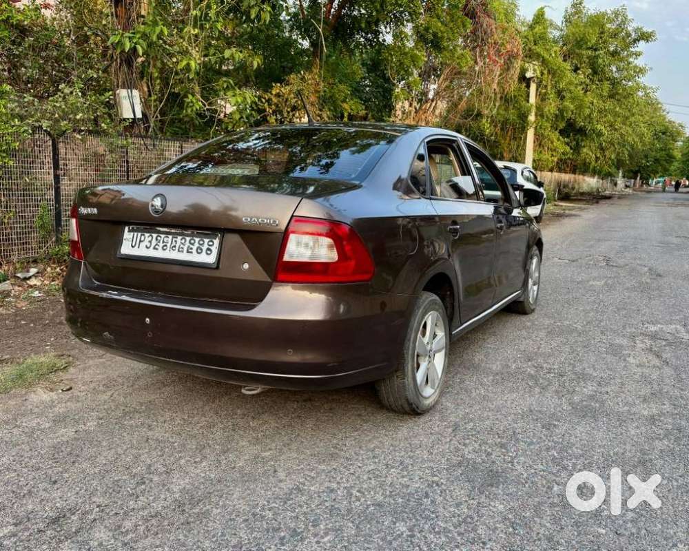 Skoda Rapid 1.5 Tdi At Ambition With Alloy Wheel, 2015, Diesel