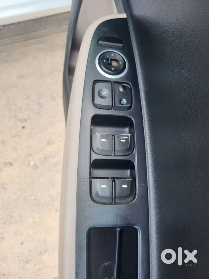 Hyundai Xcent 1.2l Kappa Dual Vtvt 5-speed Manual Base, 2017, Petrol