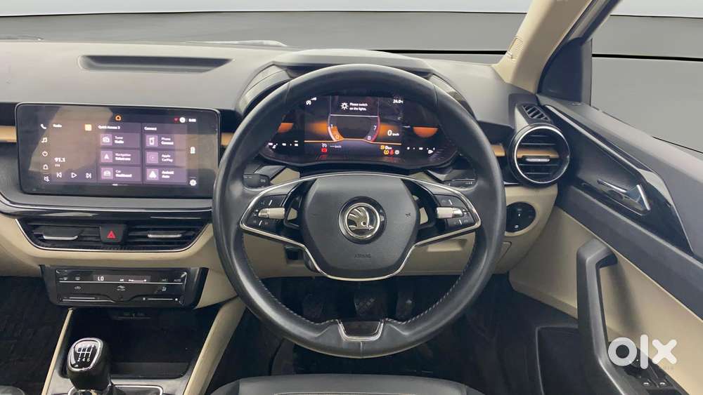 Skoda Slavia Style 1.0l Tsi Mt, 2022, Petrol