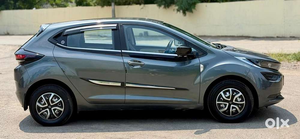 Tata Altroz 1.2 Xe, 2023, Cng & Hybrids