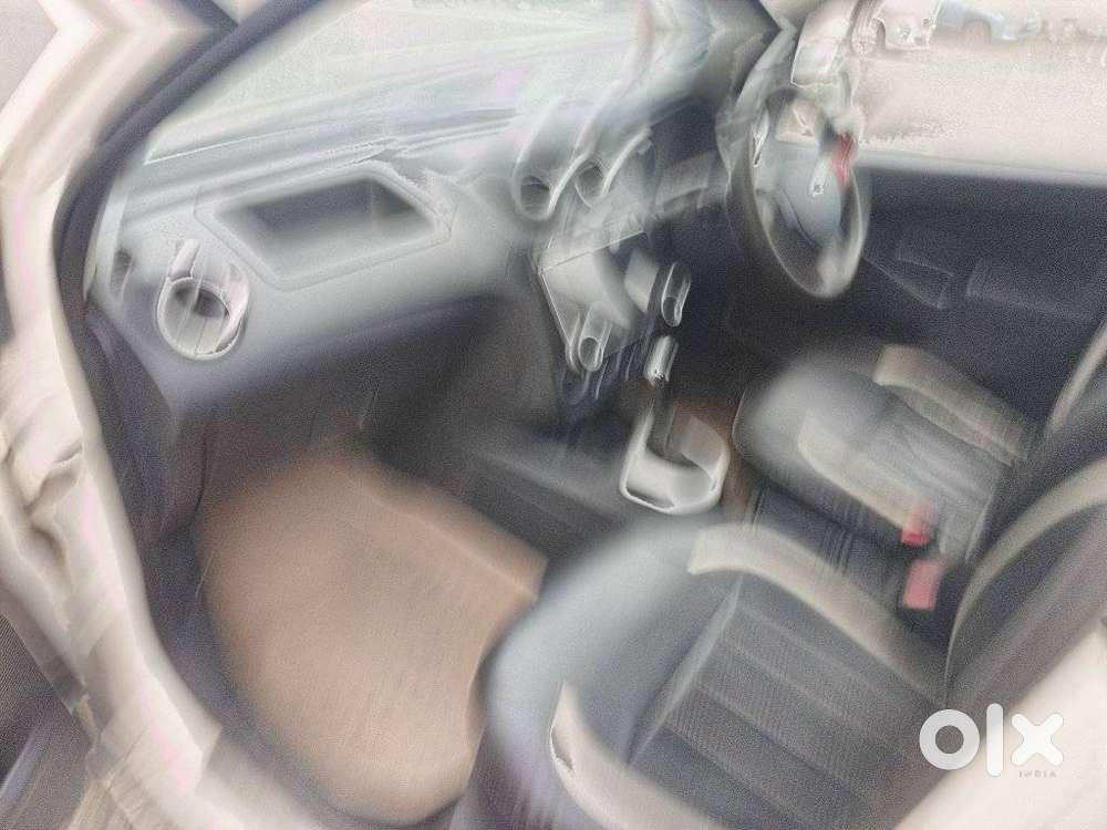 Ford Figo Diesel Titanium, 2012