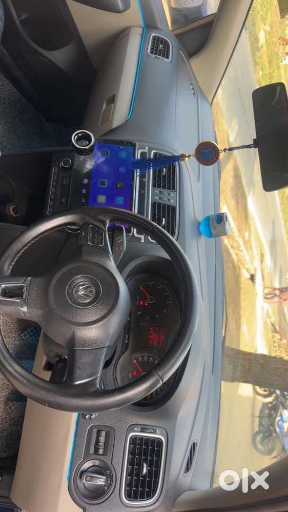 Volkswagen Polo 2013 Petrol 64000 Km Driven