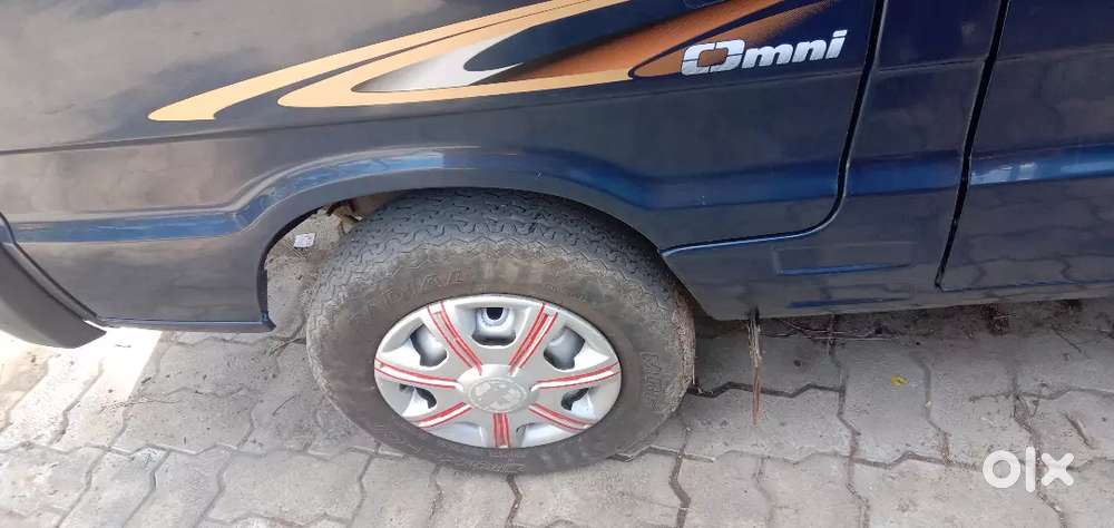 Maruti Suzuki Omni 2018 Petrol 6400 Km Driven