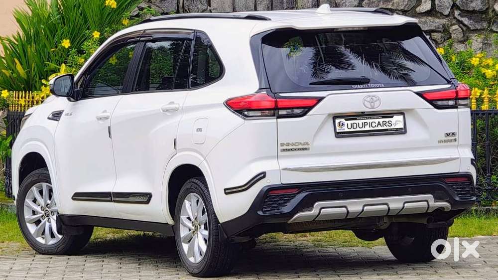 Toyota Innova Hycross 2.0 Zx (o) Hybrid 7 Str, 2024, Petrol