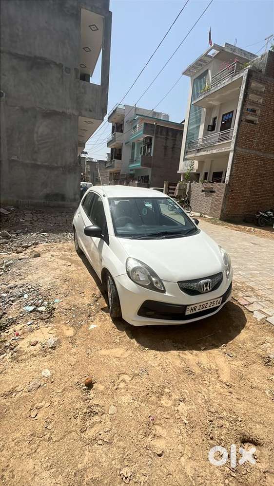 Honda Brio 2012 Petrol Well Maintained