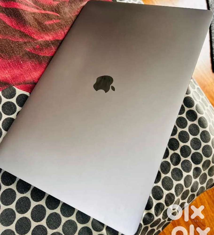 MacBook Pro 16”  i7  16GB  512GB SSD  6GB Graphics