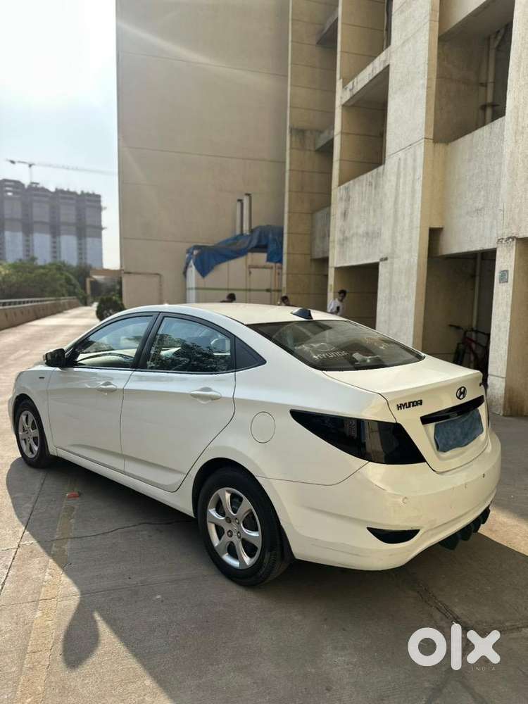 Hyundai Fluidic Verna 2012