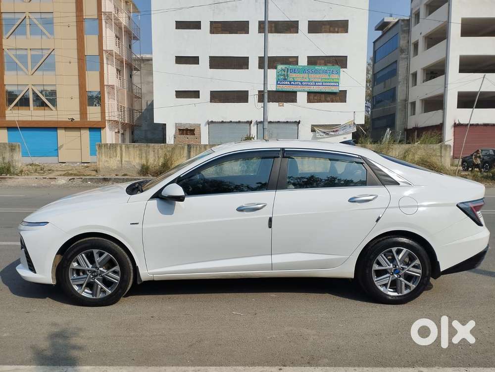Hyundai Verna 1.5 Sx Ivt, 2023, Petrol