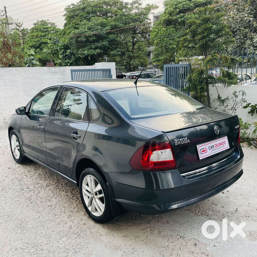 Skoda Rapid 1.6 Mpi At Style, 2017, Petrol