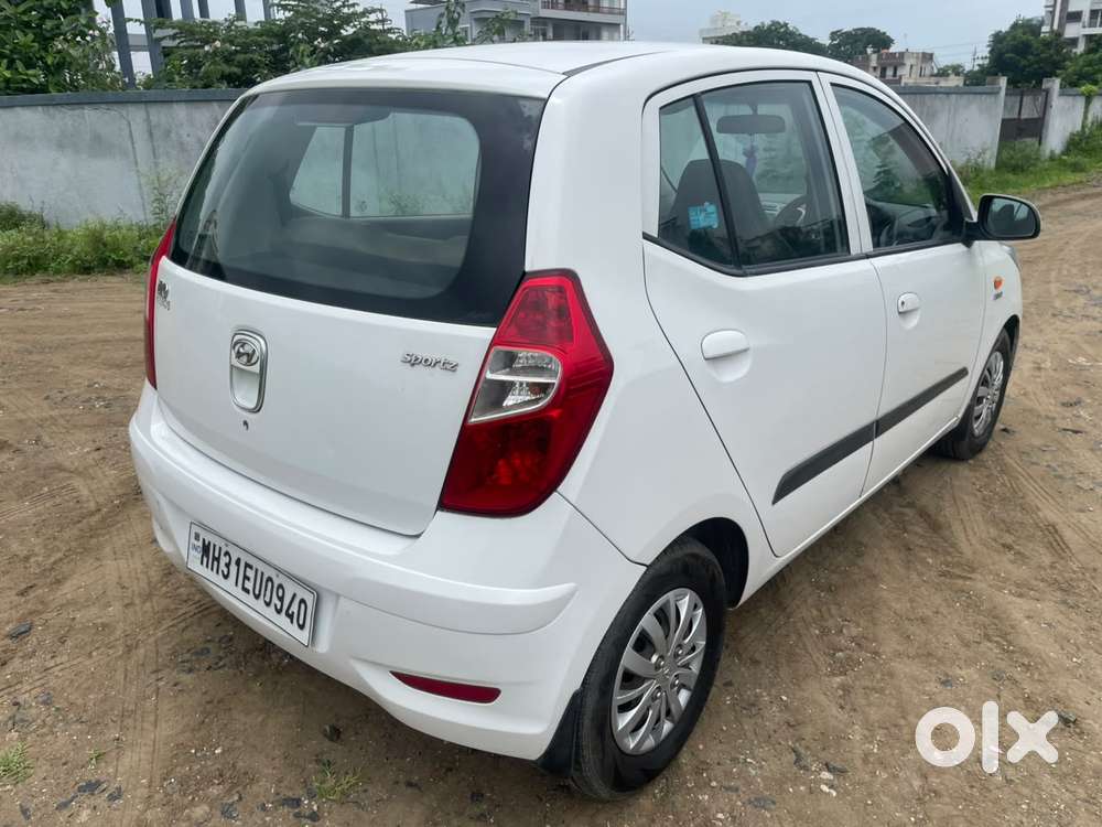 Hyundai I10 Sportz, 2015, Petrol