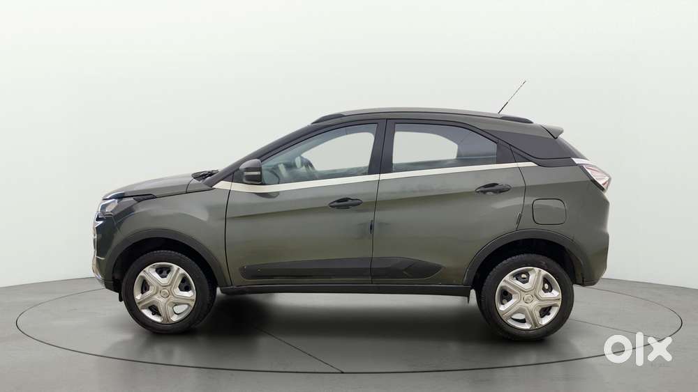 Tata Nexon 1.5 Revotorq Xma Amt (s), 2022, Petrol