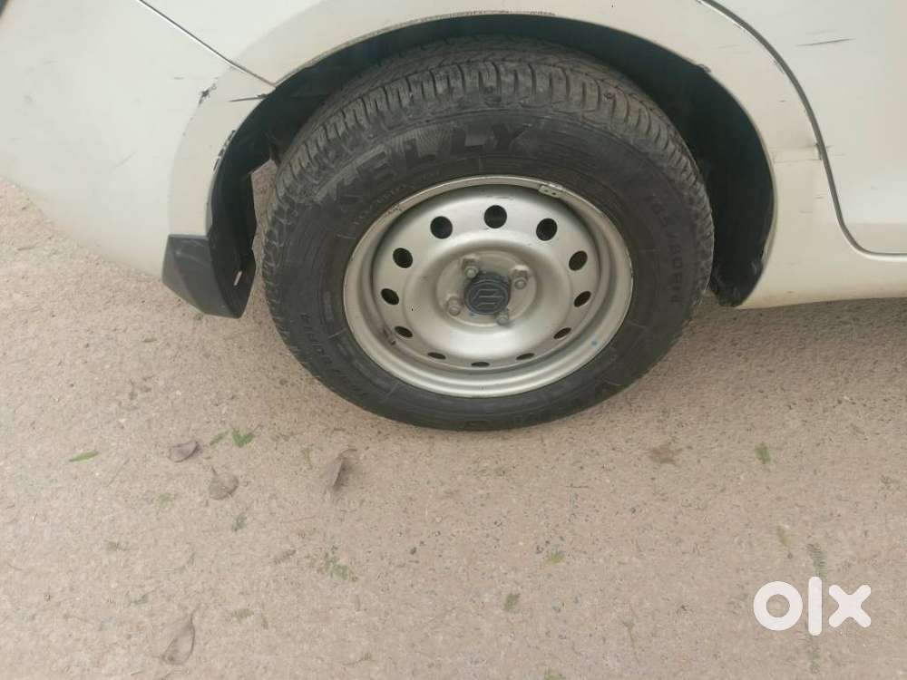Maruti Suzuki Dzire 1.2 Vxi, 2013, Petrol