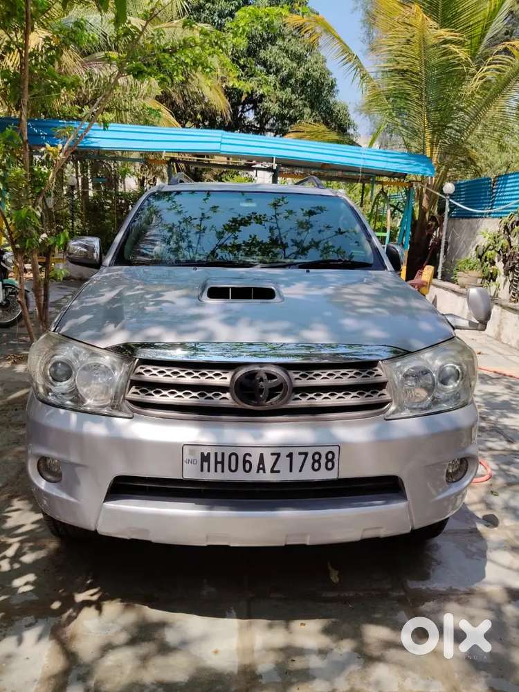 Toyota Fortuner 2010