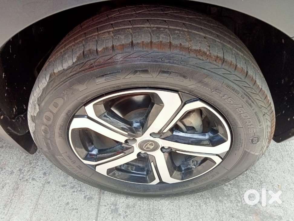 Tata Nexon 1.2 Revotron Xza Plus (o) Amt, 2022, Petrol