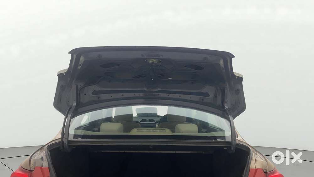 Maruti Suzuki Swift Dzire Amt Vdi, 2018, Diesel