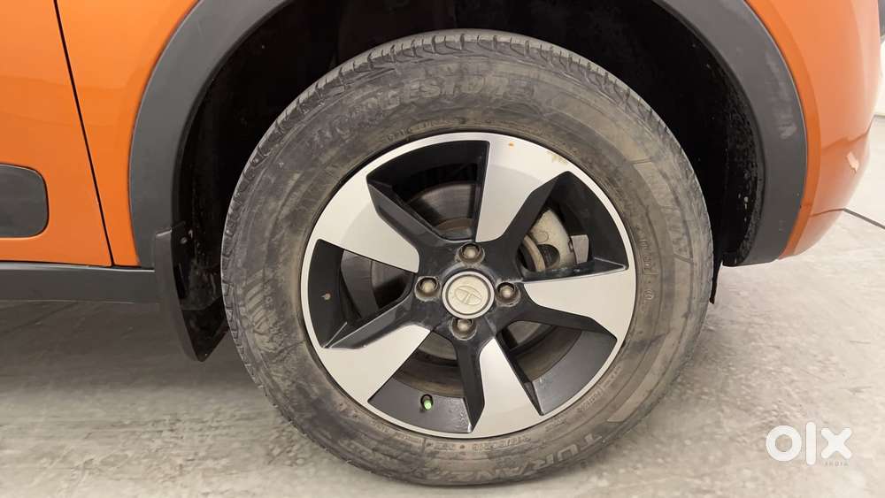 Tata Nexon 1.2 Revotron Xz Plus Dual Tone, 2019, Petrol