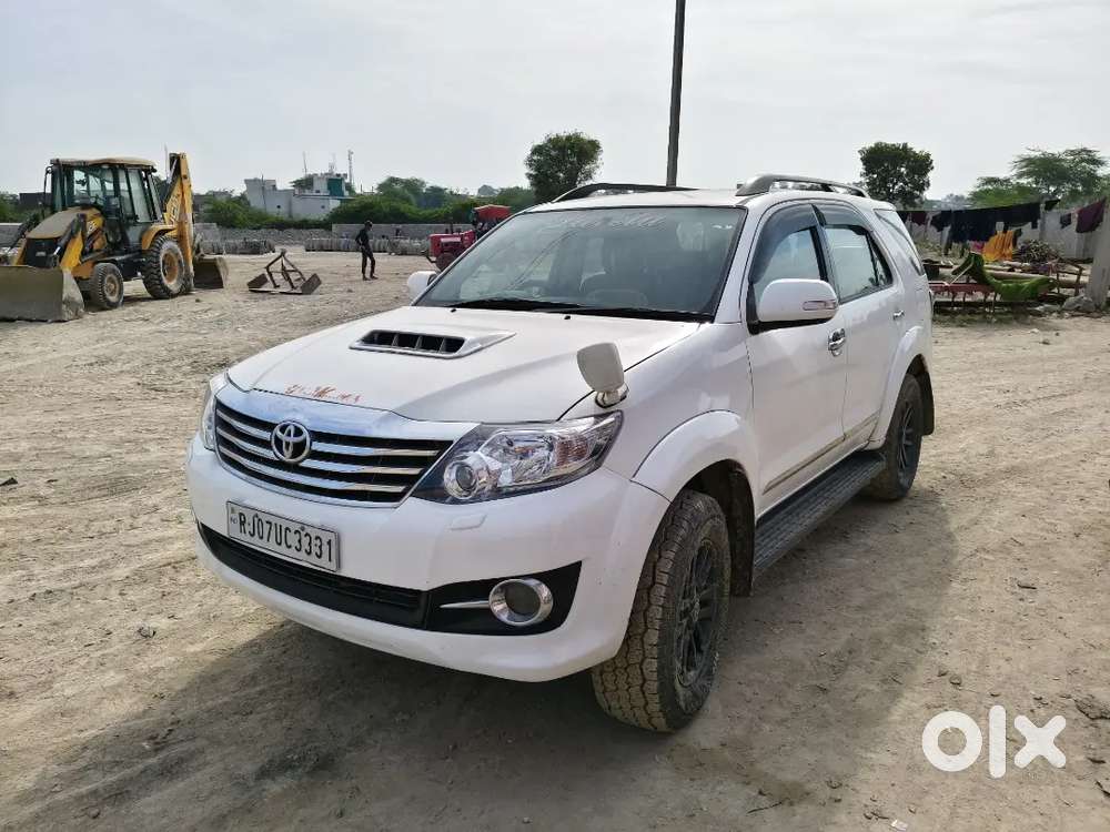 Toyota Fortuner 2015