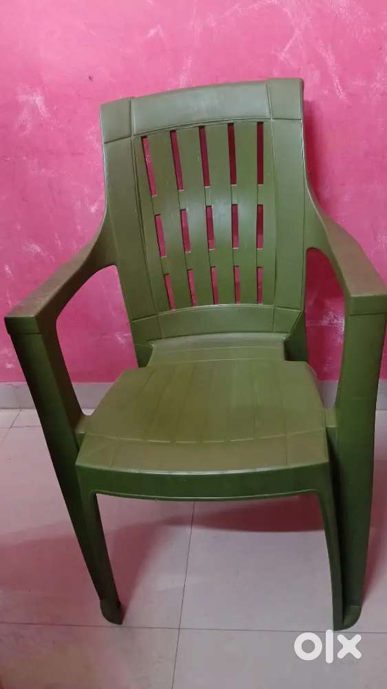 1pc chair 6 manth only