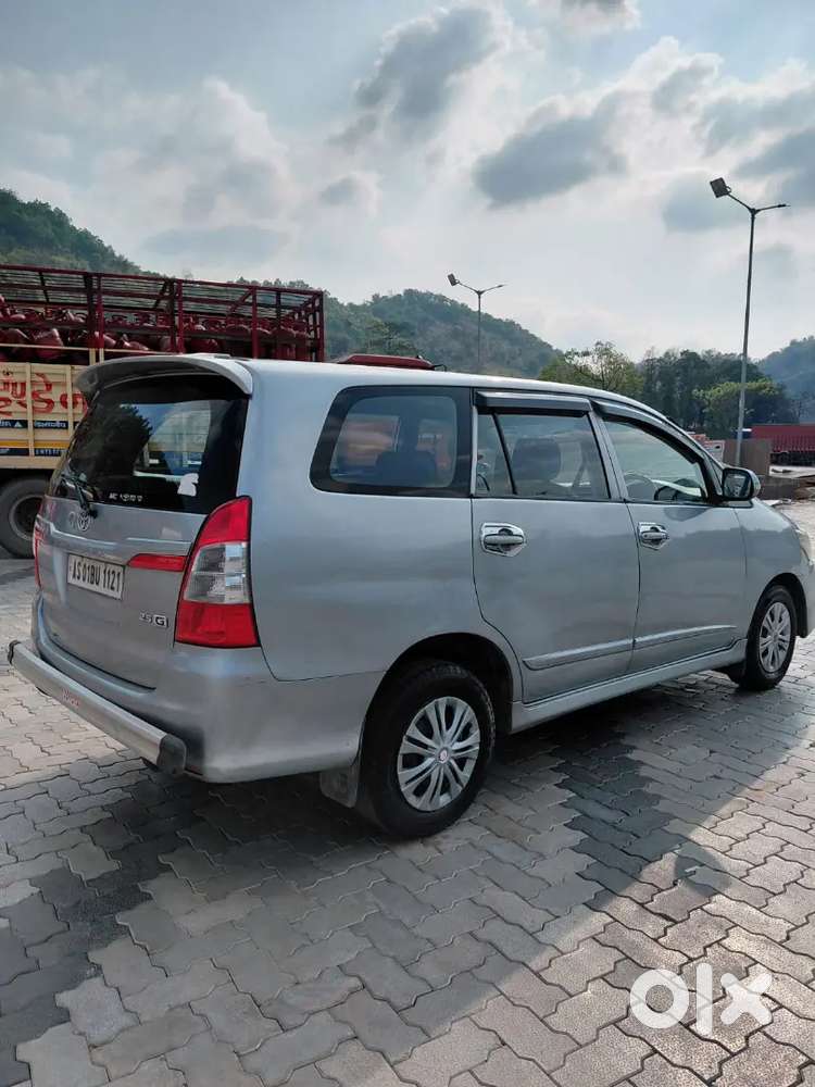 Toyota Innova 2015g