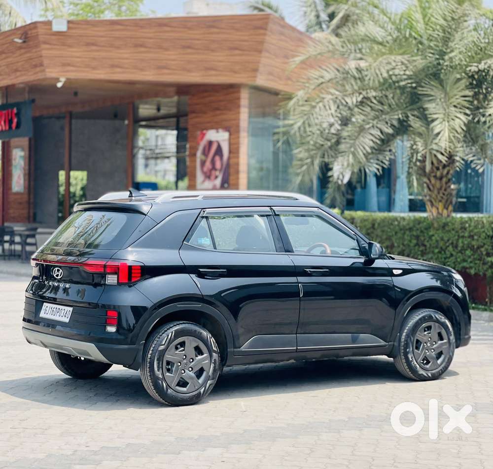 Hyundai Venue S 1.2 Petrol, 2023, Petrol
